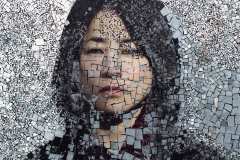 Photographie imprimée sur marbre de gintsugi, œuvre de Clément Mitéran