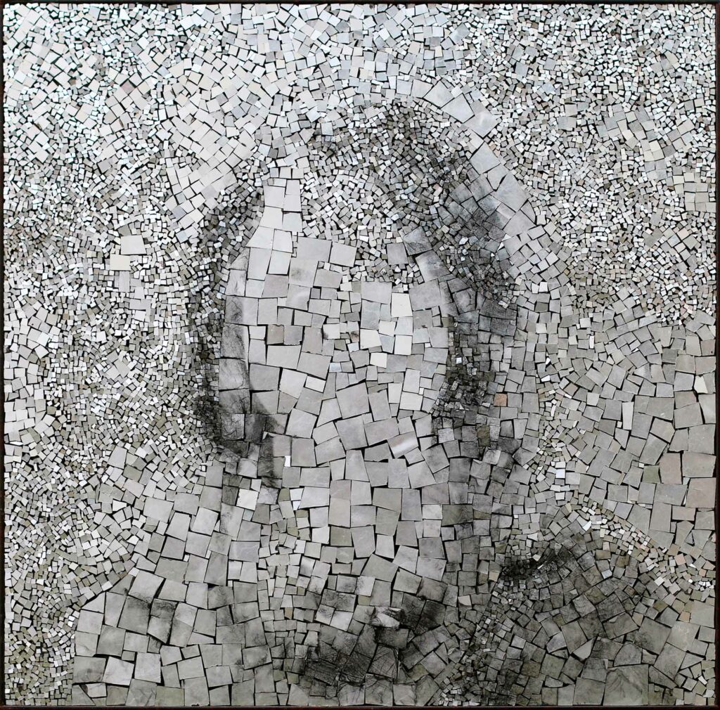 Simulacrum 5, a silver-gelatin photographic portrait on white gold, work by Clément Mitéran